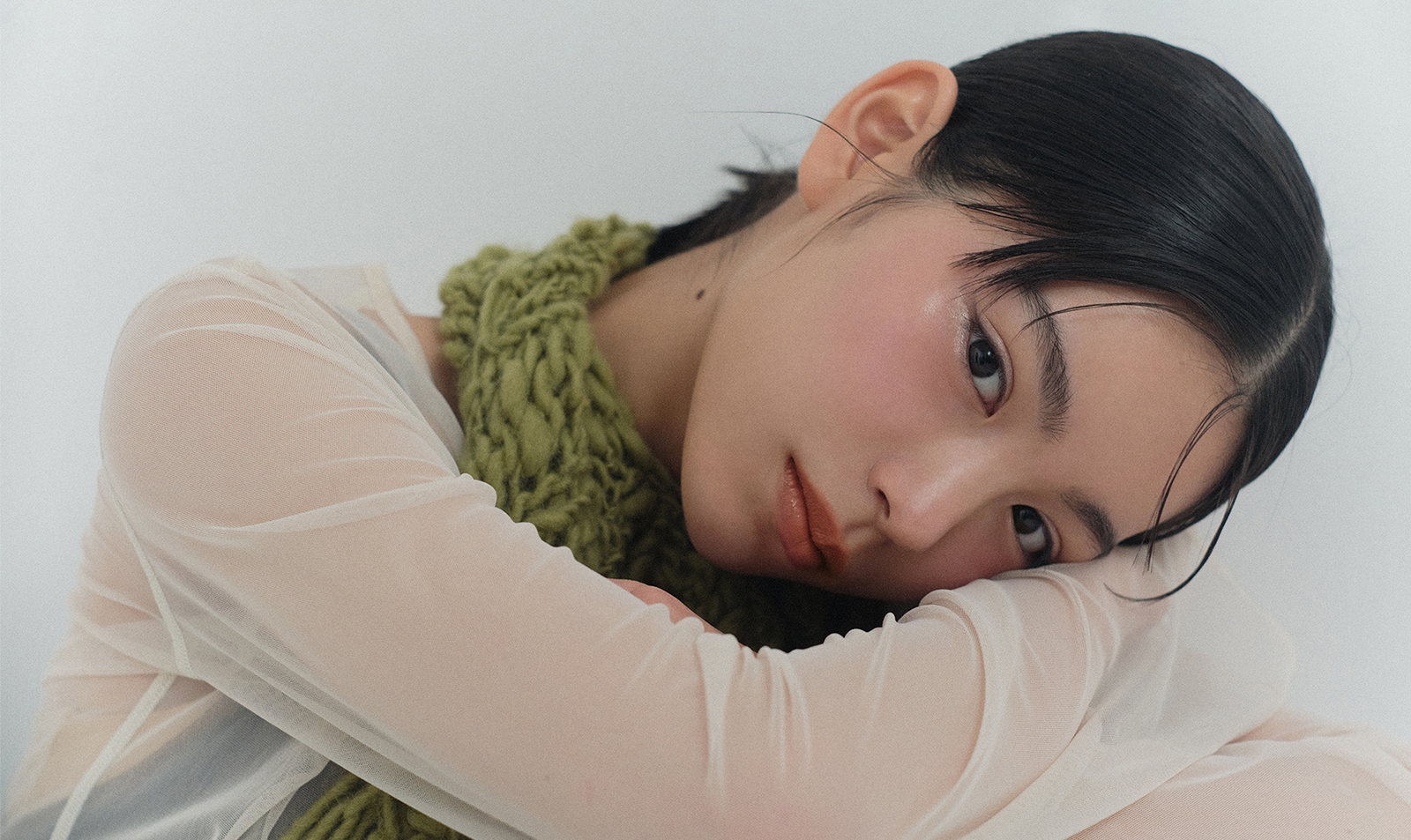 Ami Touma with SUQQU 2026 Spring Color Collection ｜01