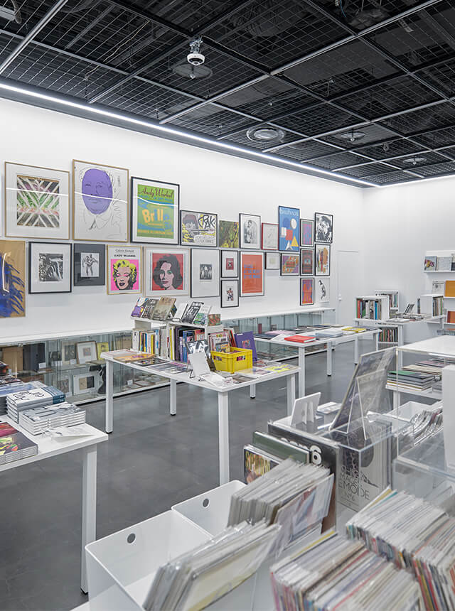 DIESEL ART GALLERY BOOK MARKET